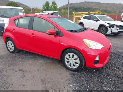 2014 Toyota Prius C TWO