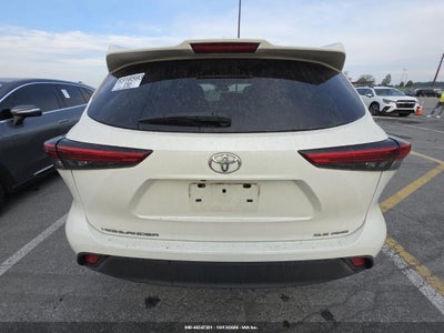 2021 TOYOTA HIGHLANDER 11