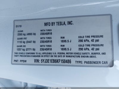 2019 TESLA MODEL 3 9