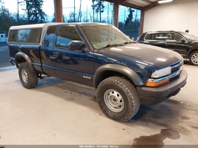 2000 Chevrolet S-10 LS