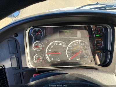 2024 FREIGHTLINER M2 106 6