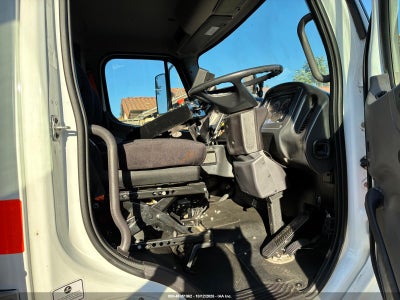 2024 FREIGHTLINER M2 106 7