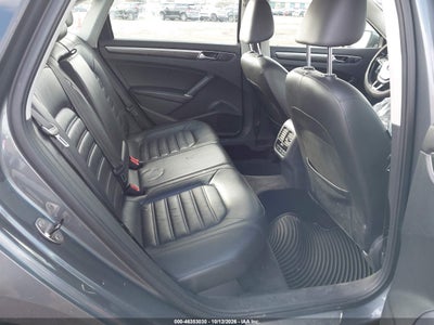 2016 VOLKSWAGEN PASSAT 8