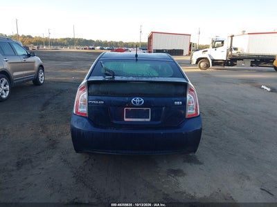2015 TOYOTA PRIUS 16