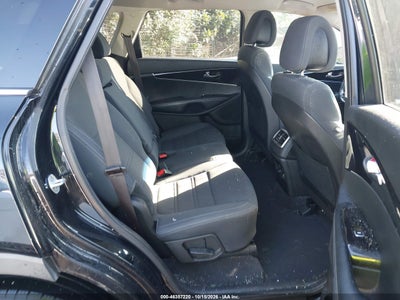 2016 KIA SORENTO 8