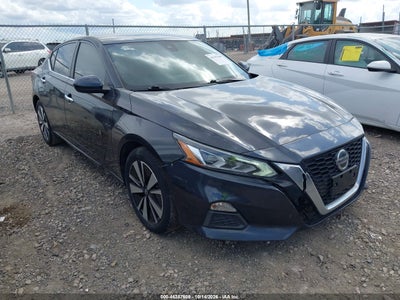 2021 Nissan Altima SV FWD