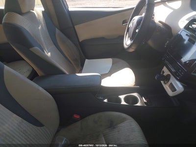 2016 TOYOTA PRIUS 5