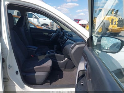2016 NISSAN ROGUE 5