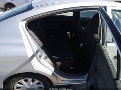 2017 NISSAN VERSA 8