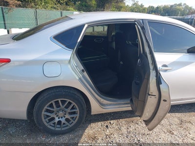 2015 NISSAN SENTRA 8