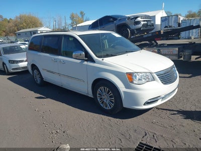 2013 Chrysler Town & Country Touring-L