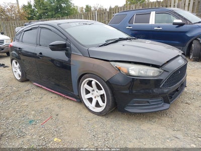 2017 Ford Focus ST