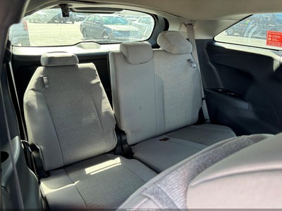 2025 TOYOTA SIENNA 8