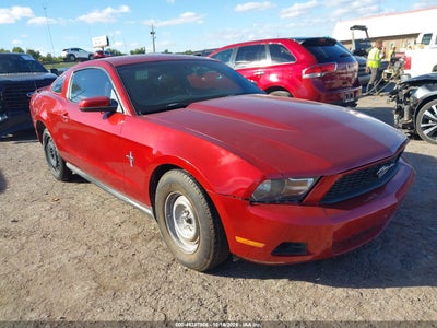 2010 Ford Mustang V6/V6 Premium