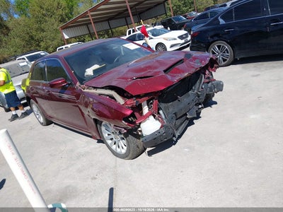 2018 Chrysler 300 Touring