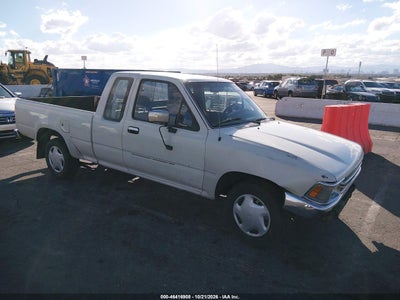 1990 TOYOTA PICKUP 1/2 TON EX LNG WHLBSE DLX