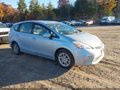 2013 TOYOTA PRIUS V THREE
