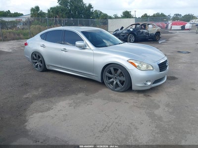 2011 Infiniti M37
