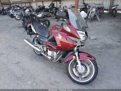 2010 HONDA NT700 V