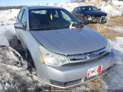 1FAHP3FN8AW162563 FORD FOCUS Photo 1