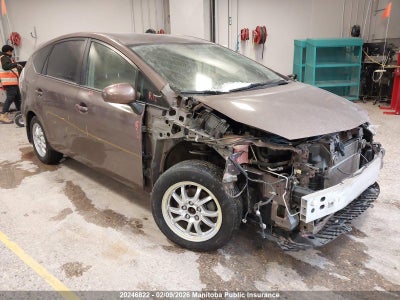 JTDZN3EU5GJ041864 TOYOTA PRIUS V Photo 1