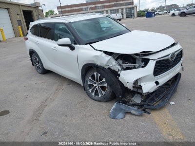 TOYOTA HIGHLANDER XLE V6 2022. Lot# 20257460. VIN 5TDGZRBHXNS222741. Photo 1