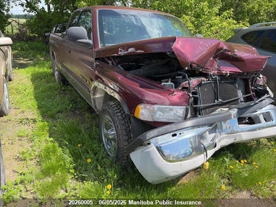 DODGE RAM 1500 LARAMIE SLT QUAD CAB 2000. Lot# 20260005. VIN 1B7HC13Y8YJ118238. Photo 1