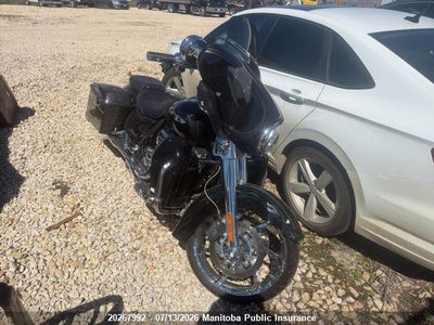 5HD1PZ8A2CB955903 HARLEY DAVIDSON FLHXSEI SCREAMIN EAGLE STR GLI Photo 1
