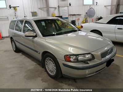 2002 VOLVO V70