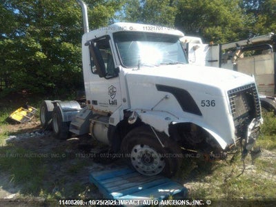 4V4NC9GH77N467561 VOLVO VN Photo 1