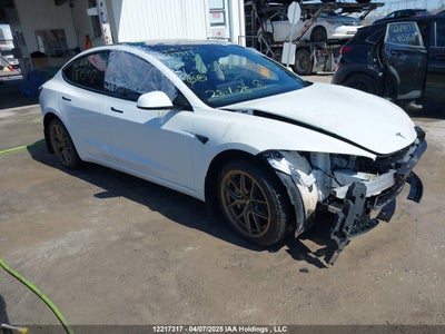 2025 TESLA MODEL 3 Highland