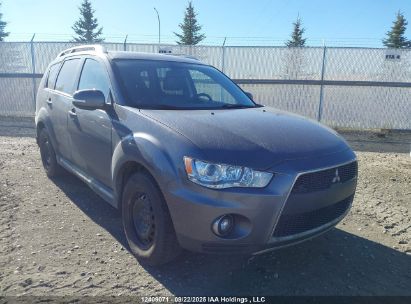 JA4JT5AX5AZ600783 MITSUBISHI OUTLANDER Photo 1