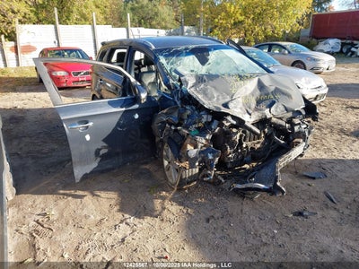 KNAHU8A38E7013914 KIA RONDO Photo 1