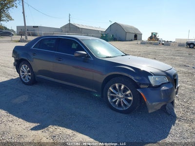 2C3CCARGXGH170676 CHRYSLER 300 Photo 1