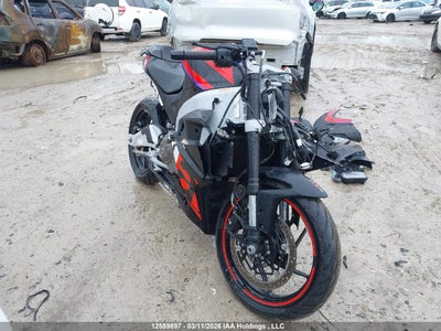 2025 Aprilia Rs