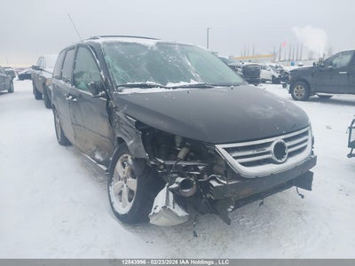 2V8HW54X59R558326 VOLKSWAGEN ROUTAN Photo 1