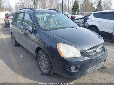 KNAFG525287123682 KIA RONDO Photo 1