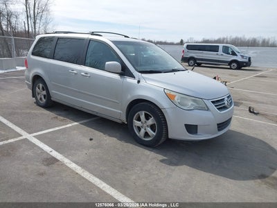 2V4RW3DX4AR260915 VOLKSWAGEN ROUTAN Photo 1