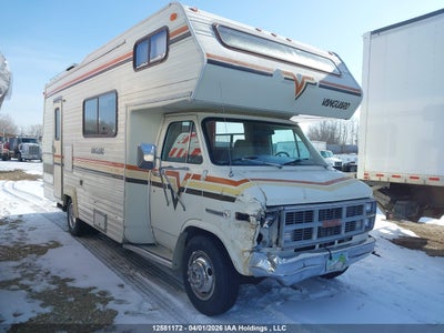 2GDJG31MXE4507464 GMC VANDURA Photo 1