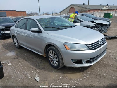 1VWAH7A39DC102865 VOLKSWAGEN PASSAT Photo 1