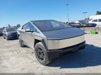 2025 Tesla Cybertruck Awd Silver Lot 111012625952 Vin 7G2CEHED9SA063380