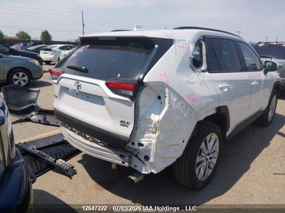 リアリガ10ページ Vehicle Details - Stock #: 12647222 - 2025 TOYOTA RAV4 XLE | IAA