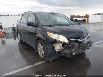 2018 TOYOTA SIENNA