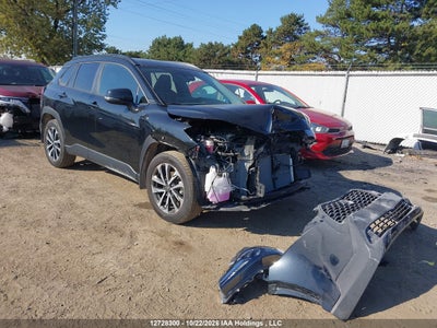 2025 TOYOTA COROLLA CROSS LE