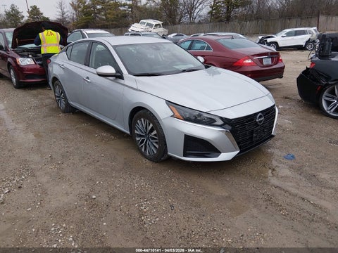 2023 Nissan Altima SV FWD