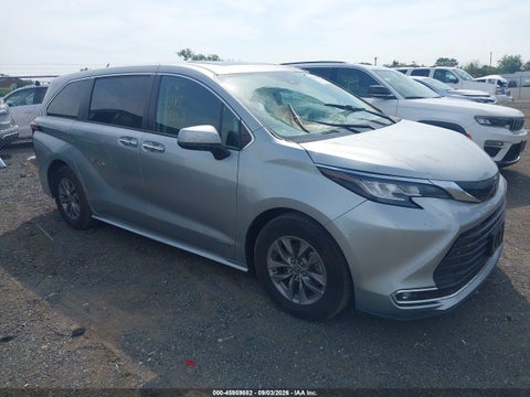 2021 Toyota Sienna XLE