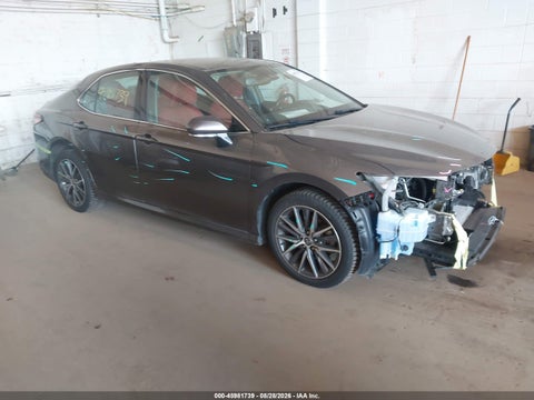 2021 Toyota Camry XLE AWD