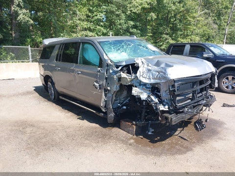 2026 Chevrolet Suburban LT, 4WD