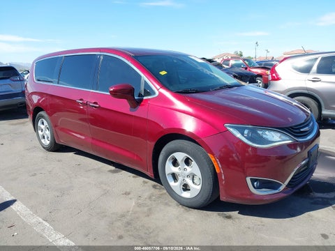 2018 Chrysler Pacifica Touring Plus