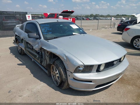 2005 Ford Mustang GT Deluxe/GT Premium